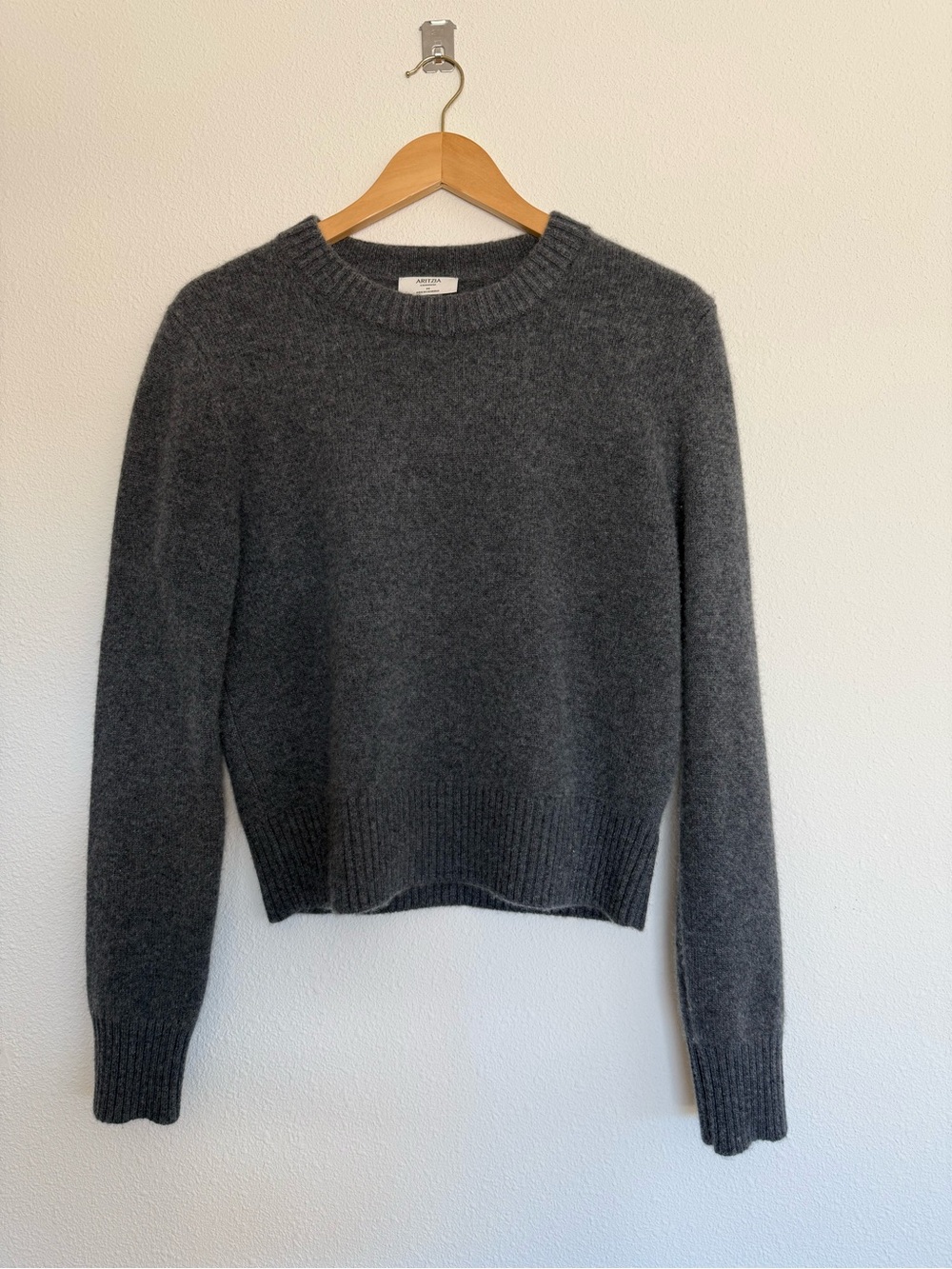 Aritzia Essential Cashmere Nouveau Sweater